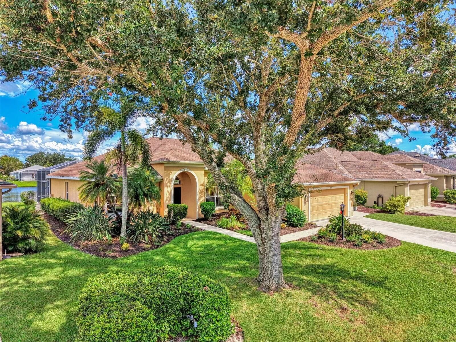Property Photo:  6721 Carlyle Lane  FL 34243 