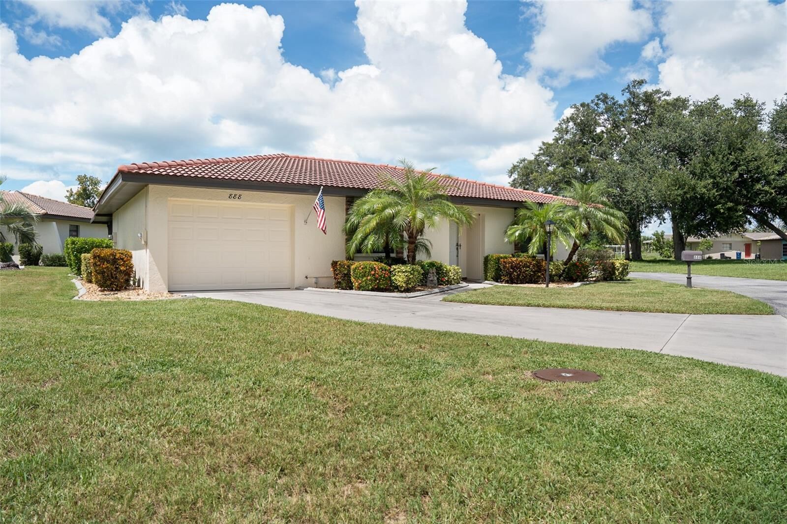 Property Photo:  888 Senda Oro 6  FL 34293 