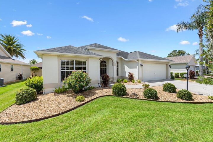 Property Photo: 2292 Jonesbury Run FL 32162