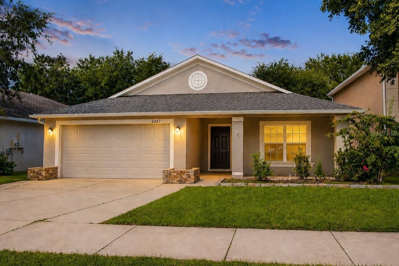 Property Photo: 2257 Martins Run FL 32778