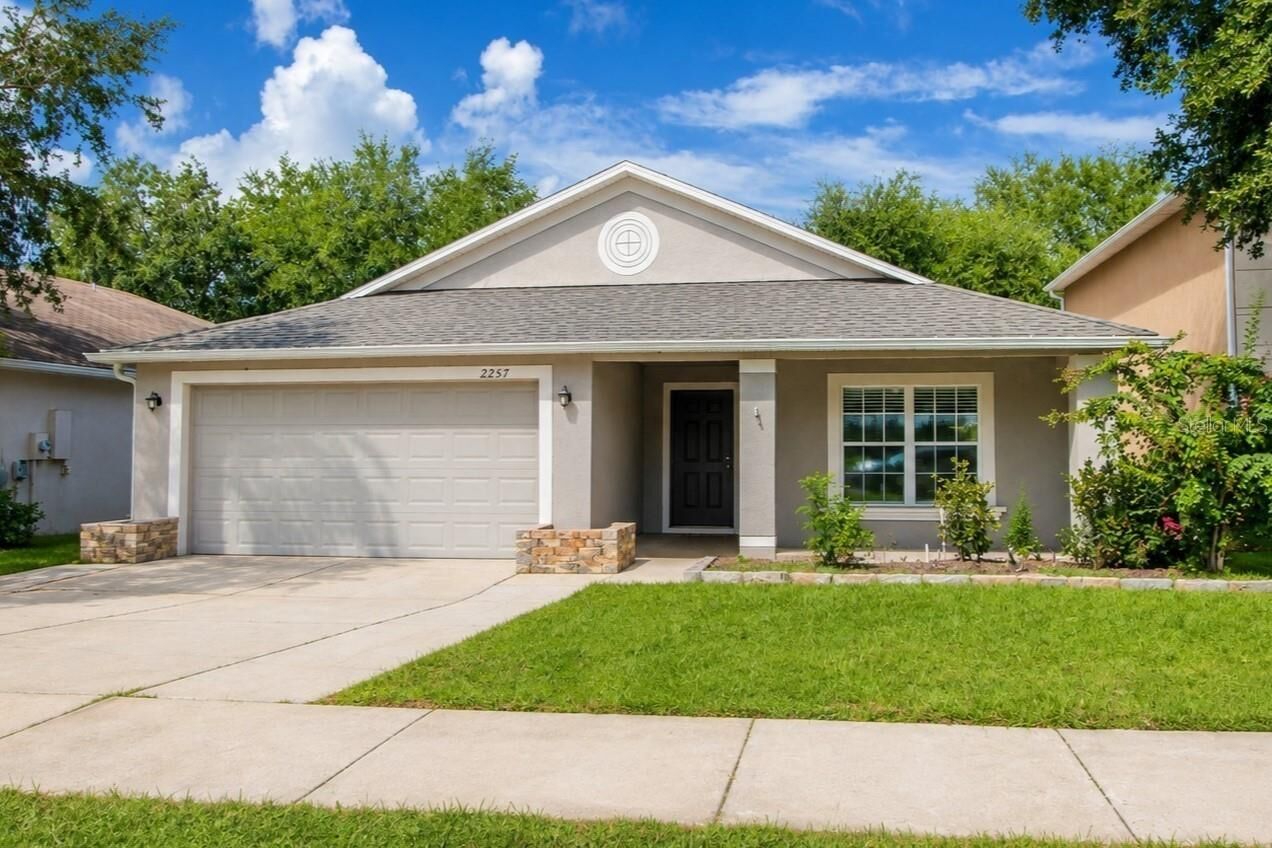 Property Photo: 2257 Martins Run FL 32778