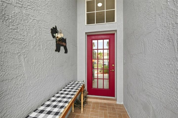 Property Photo:  216 Lookout Drive  FL 33572 