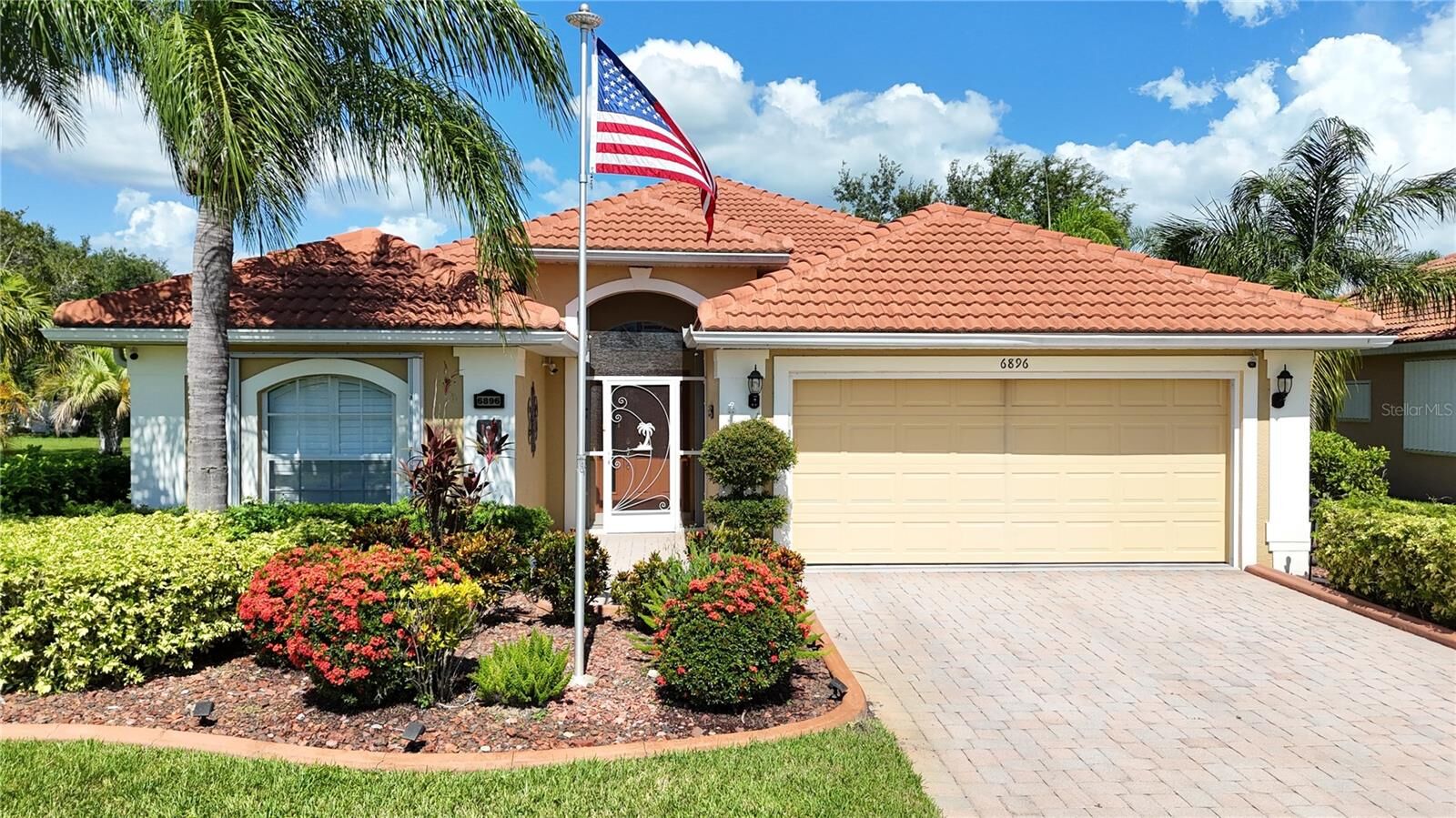 Property Photo:  6896 Talon Bay Drive  FL 34287 