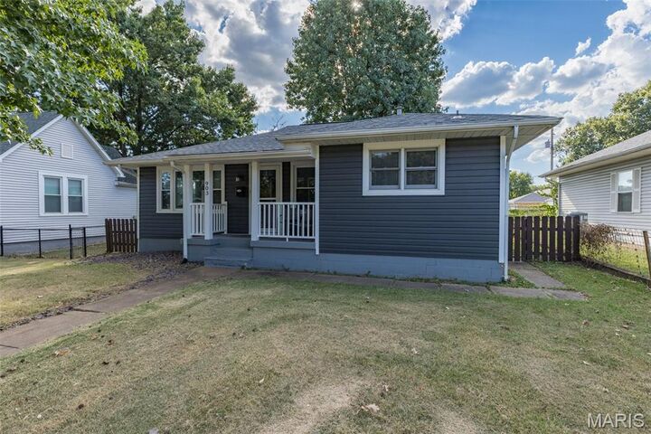 Property Photo:  903 Mississippi Avenue  MO 63019 