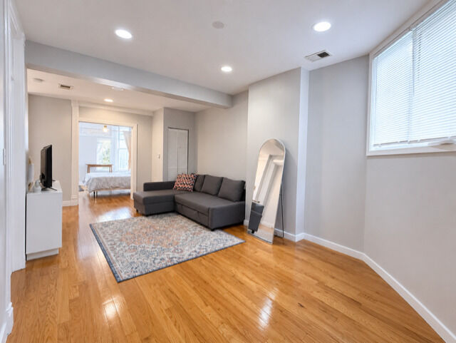 Property Photo:  115 S Paulina Street 3  IL 60612 