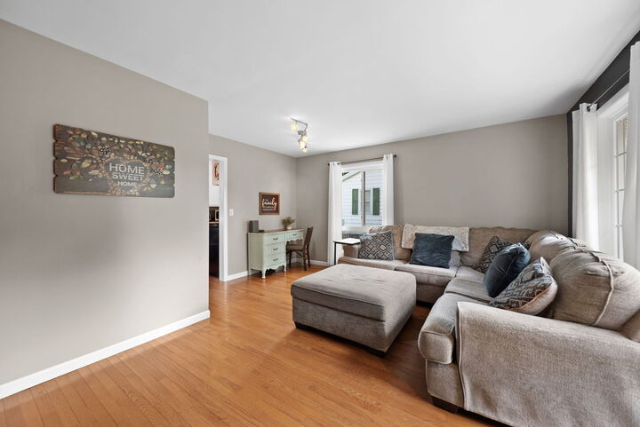Property Photo: 285 Marion Court IL 60922