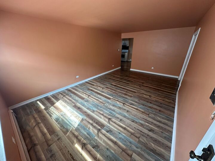 Property Photo: 3129 N Nashville Avenue 2W IL 60634