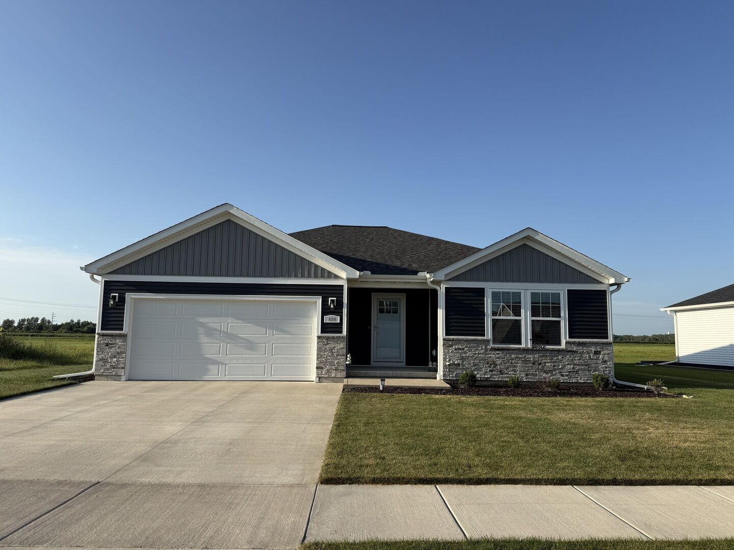 Property Photo: 609 34th Street IL 61354