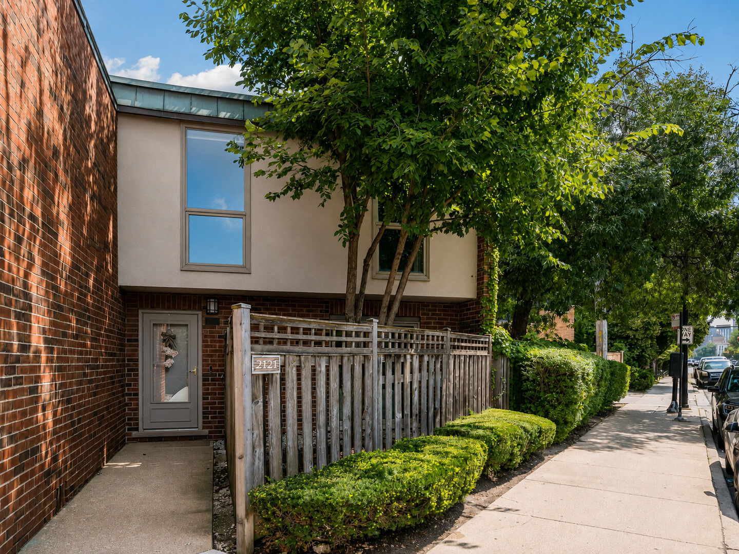 Property Photo:  2121 N Lincoln Avenue 2121  IL 60614 