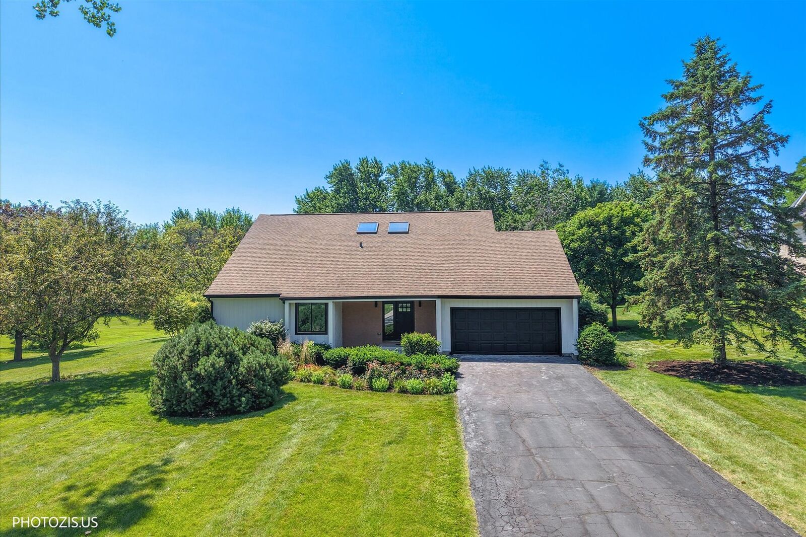 Property Photo:  13 Chipping Campden Drive  IL 60010 