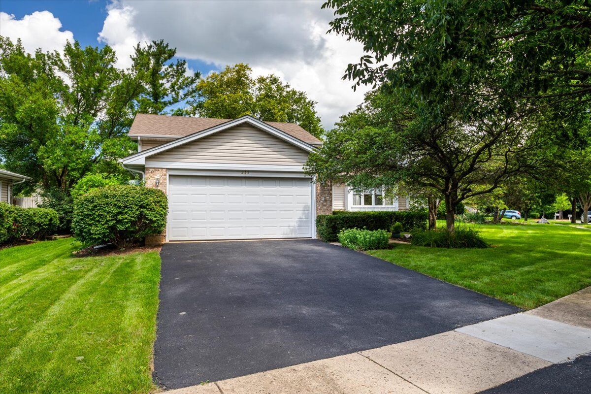 Property Photo: 235 Indianwood Lane IL 60185