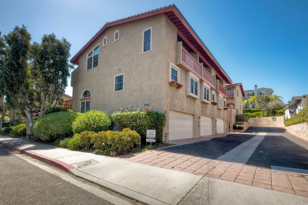 Property Photo:  2569 Navarra Drive C  CA 92009 
