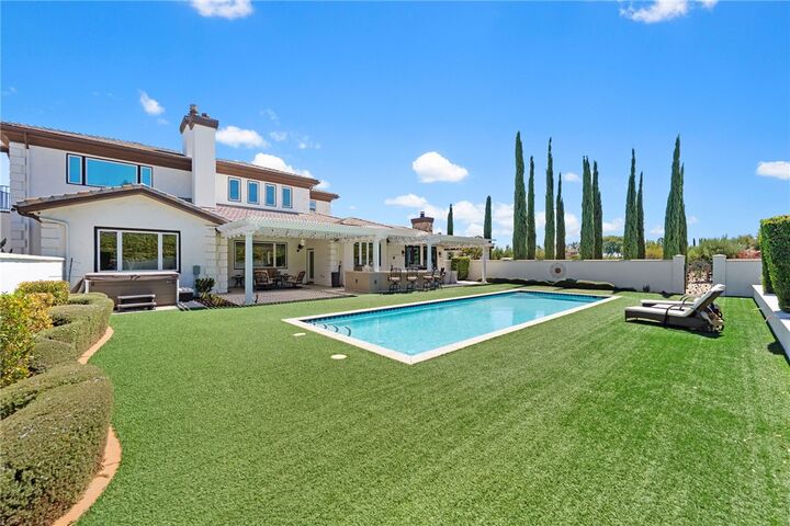 Property Photo:  36736 Pauba Road  CA 92592 