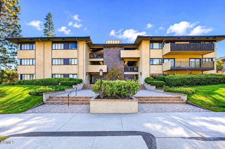 Property Photo: 111 S Orange Grove Boulevard 105 CA 91105