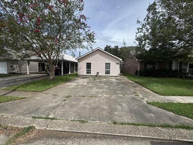 Property Photo: 2014 E Parlange Street LA 70737