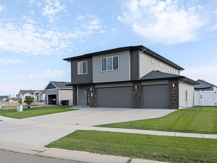 Property Photo: 818 Albert Drive W ND 58078