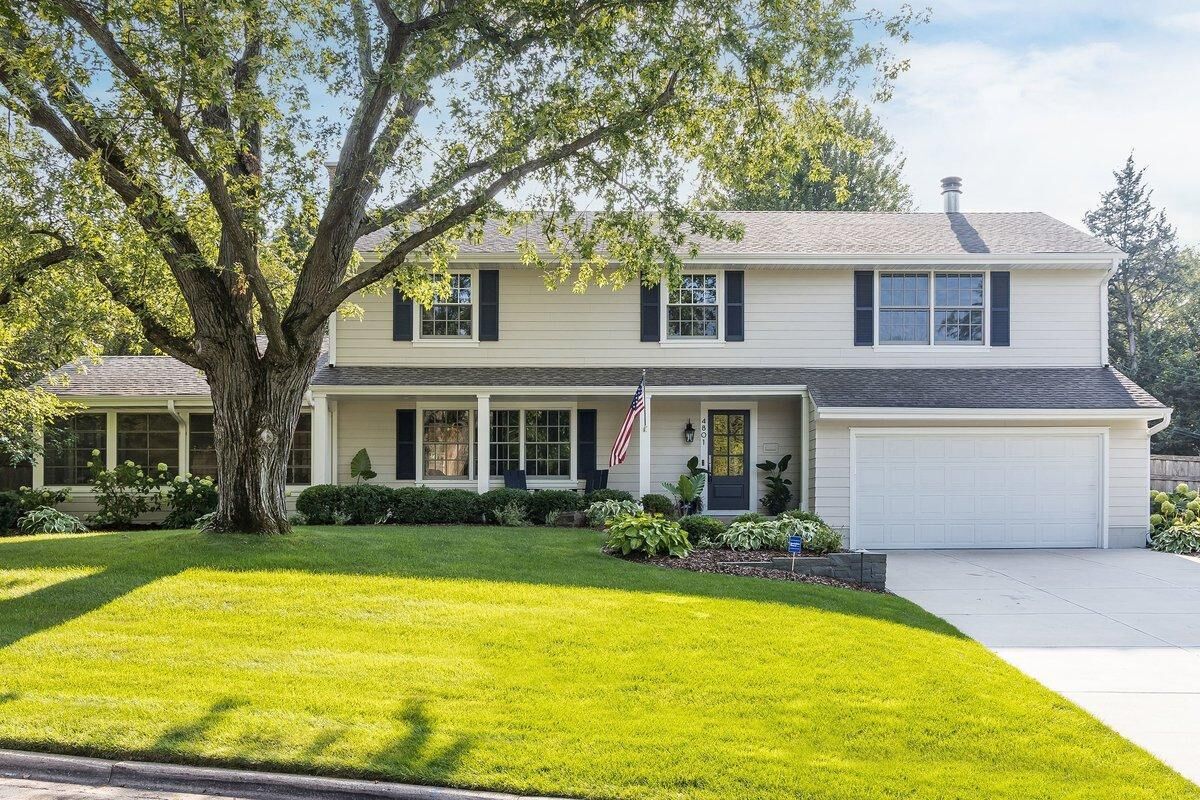 Property Photo:  4801 Larkspur Lane  MN 55435 