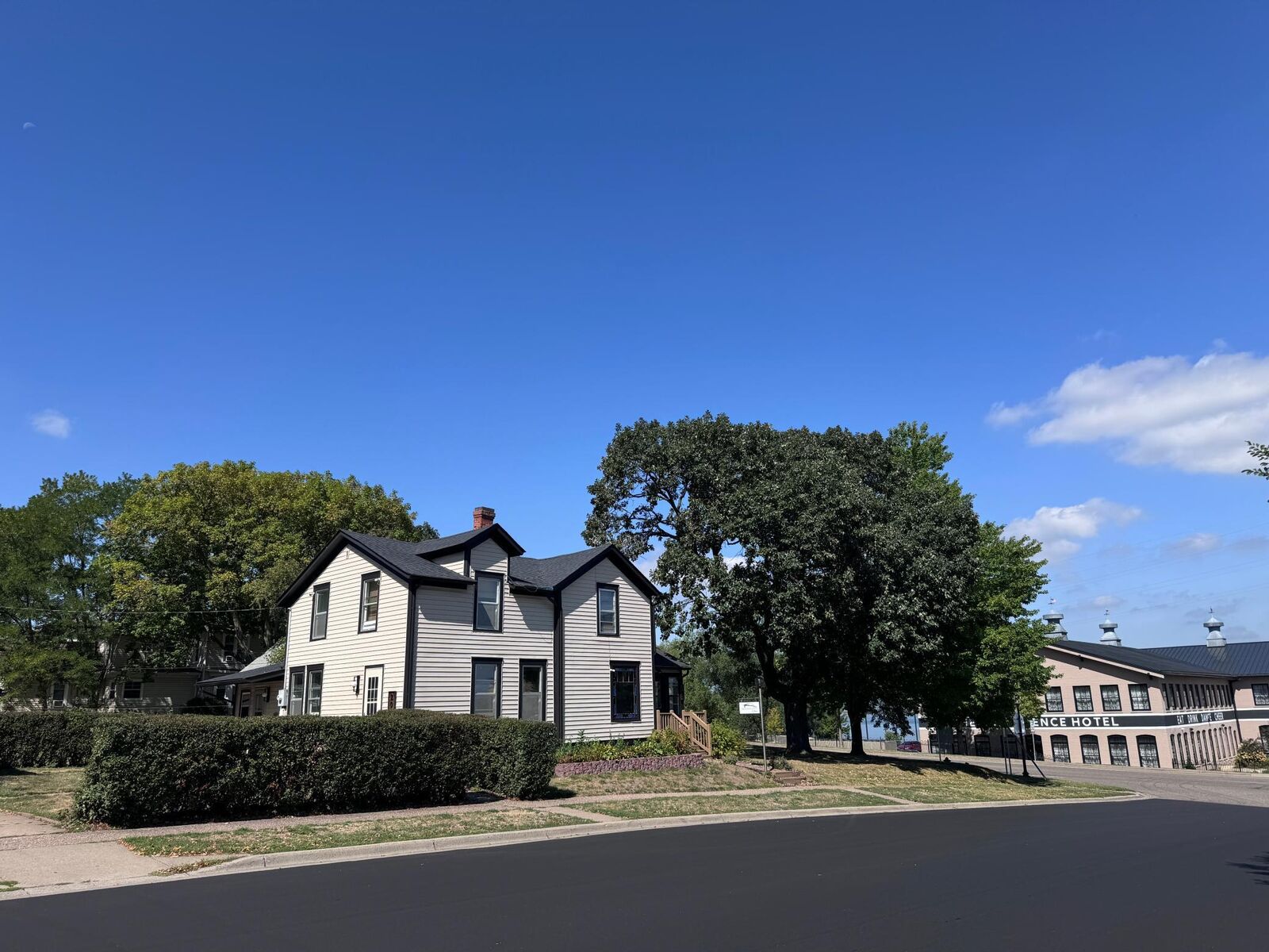 Property Photo: 206 Eddy Street MN 55033