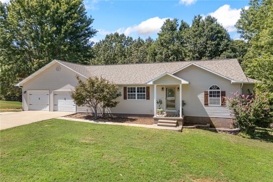 Property Photo: 4137 Turnbury Drive AR 72601