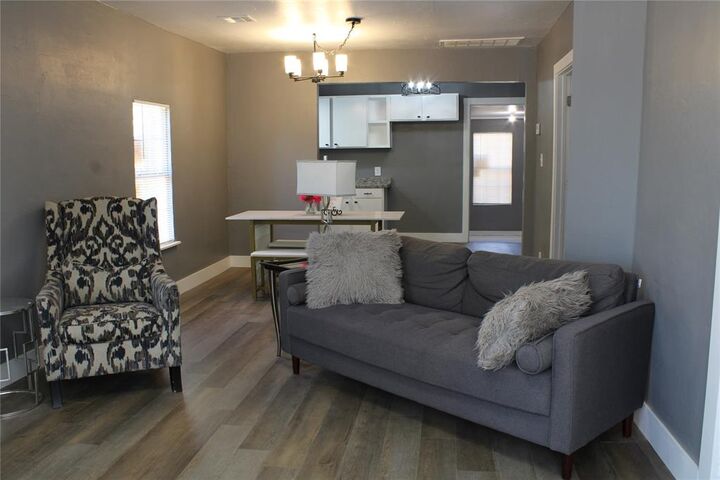 Property Photo: 707 SE 22nd Street OK 73129