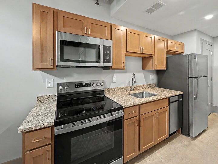 Property Photo:  90 Grove St Ll6  MA 01605 