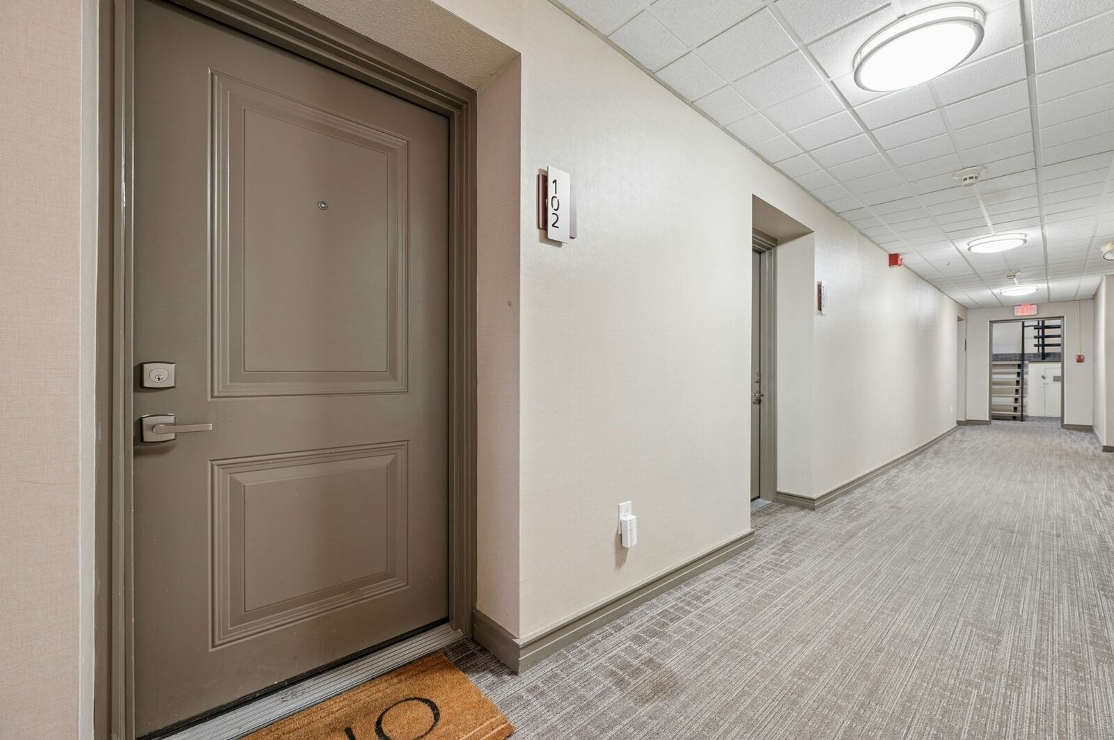 Property Photo:  995 Massachusetts Ave 102  MA 02476 
