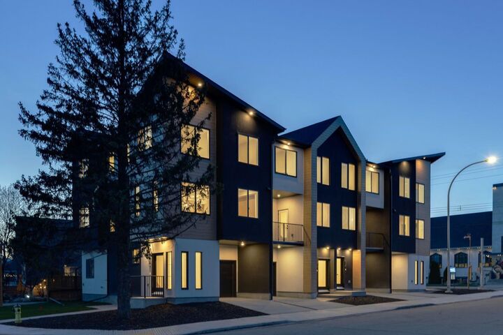 Property Photo: 97 23 Street NW AB T2N 5E2