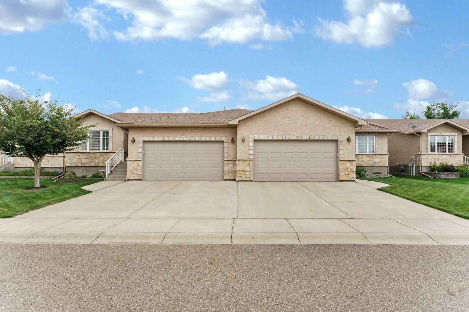Property Photo: 72 Sandstone Place SE AB T1B 4R9