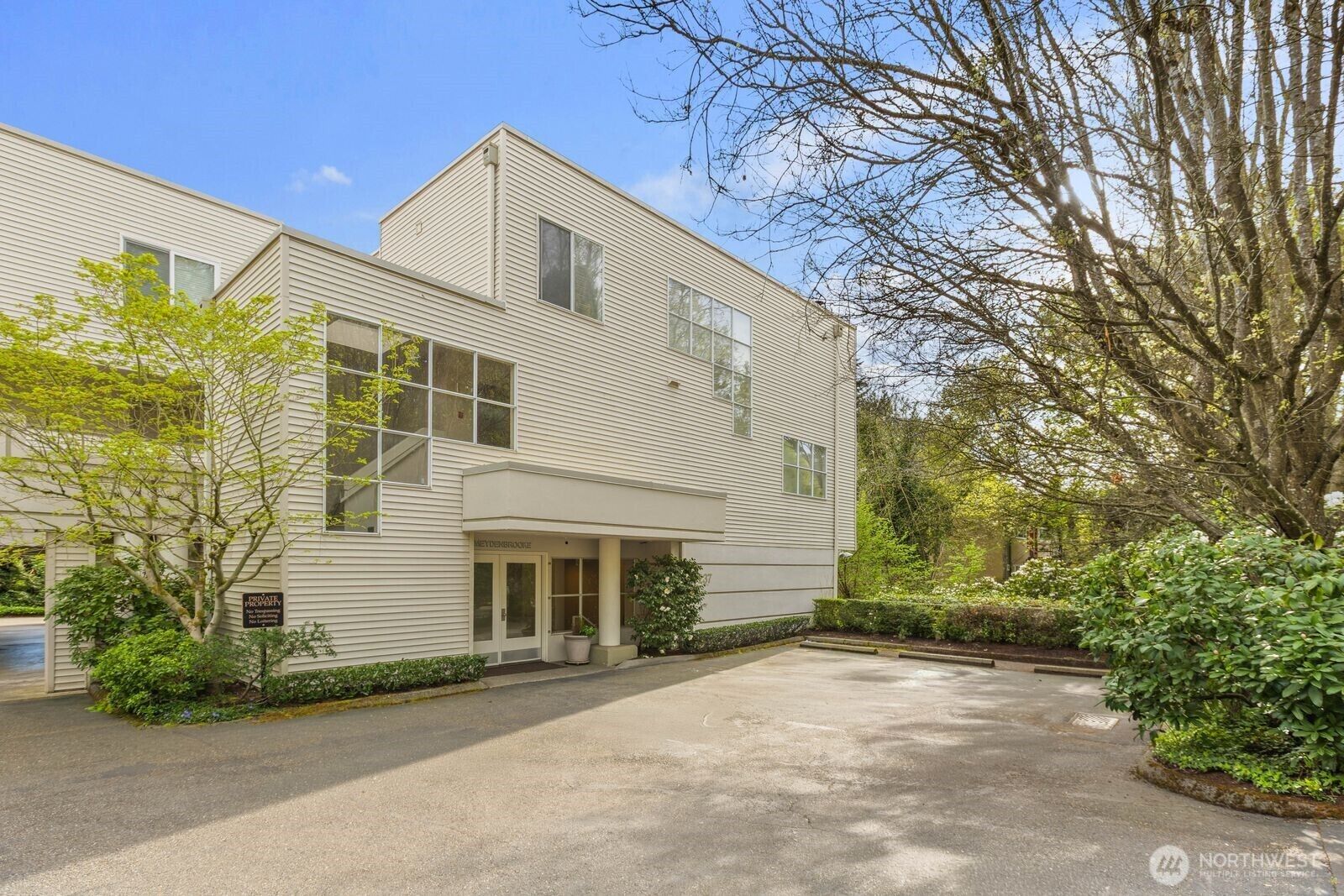 Property Photo: 10237 SE 3rd Street 5 WA 98004