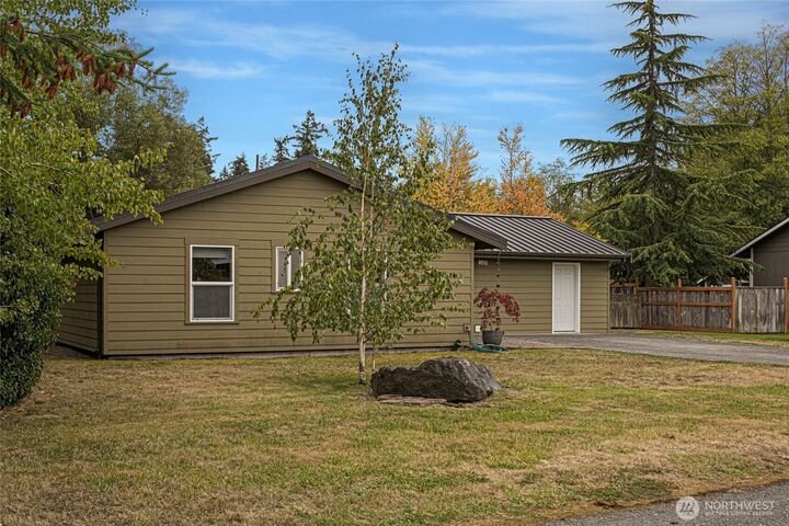 Property Photo: 505 Rose Lane WA 98250