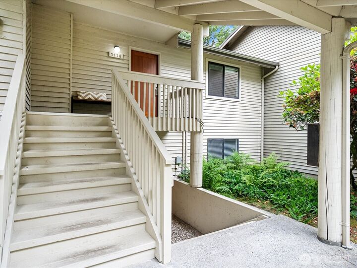 Property Photo:  1112  Bellefield Park Lane  WA 98004 