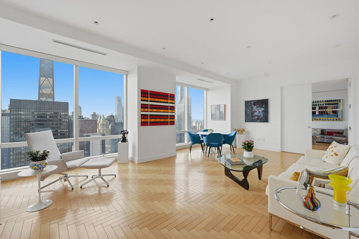 Property Photo: 845 United Nations Plaza 61D NY 10017