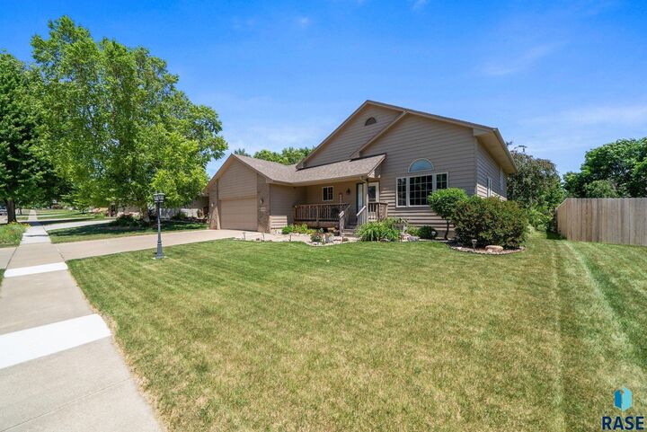 Property Photo:  4300 S Florence Ave  SD 57103 