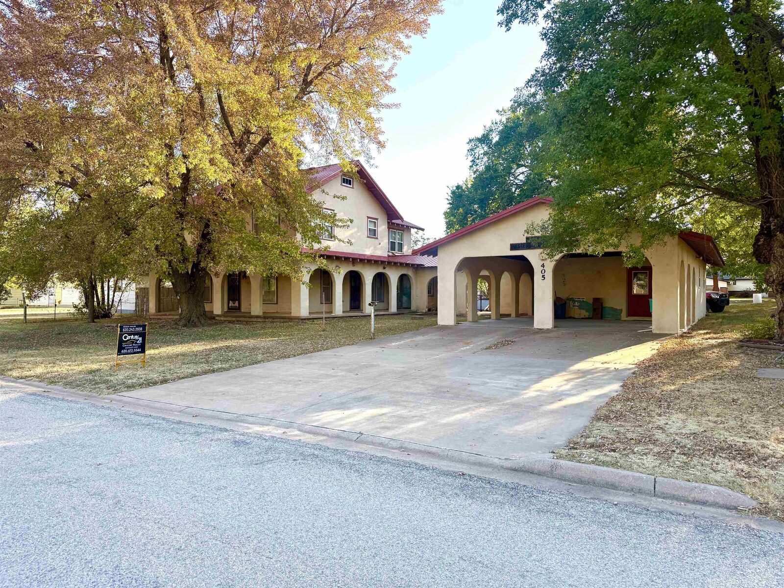 Property Photo:  405 N Harper  KS 67009 