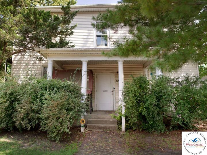 Property Photo:  321 E 2nd  MO 65301 