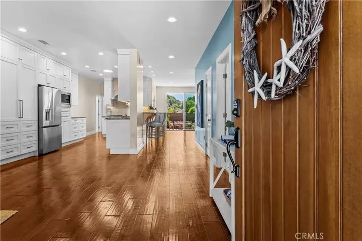 Property Photo: 526 E Maple CA 90245