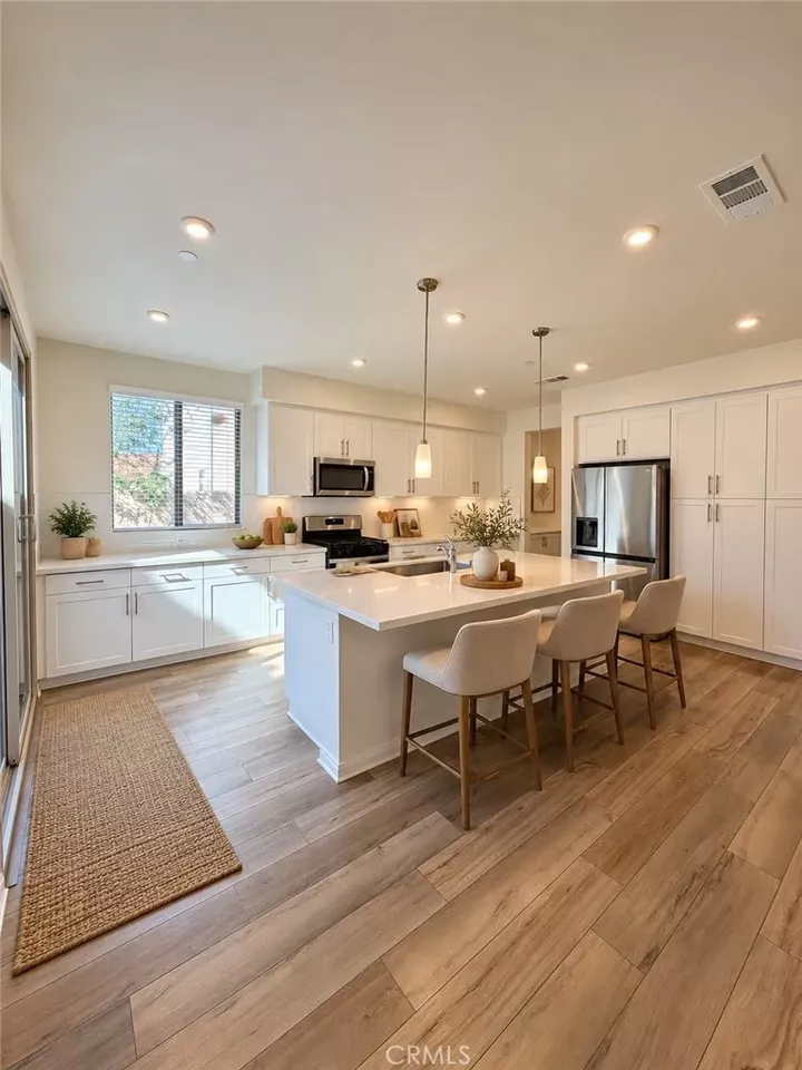 Property Photo:  1454 E Laurelwood  CA 92408 