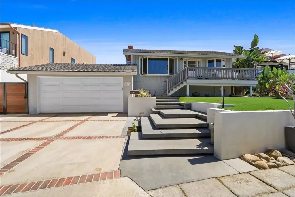 Property Photo:  1819 Calle De Los Alamos  CA 92672 