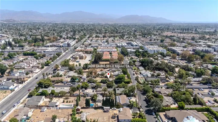 Property Photo: 14691 Gledhill CA 91402