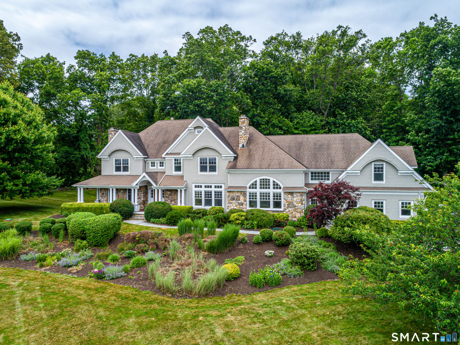 Property Photo:  125 Nod Hill Road  CT 06897 