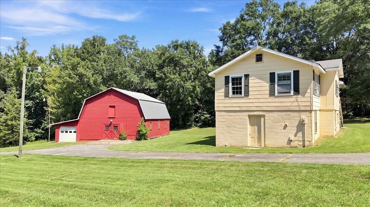 Property Photo:  210/220 Willow Street  SC 29372 