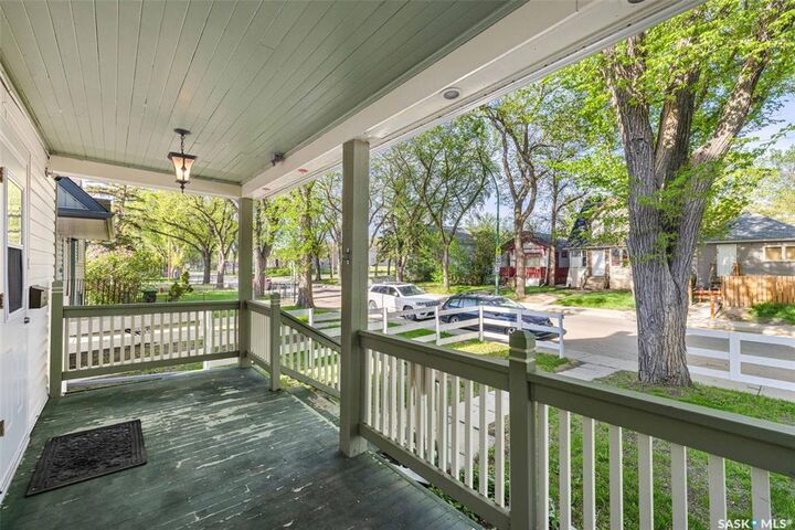 Property Photo:  1422 Cameron Street  SK S4T 2T4 