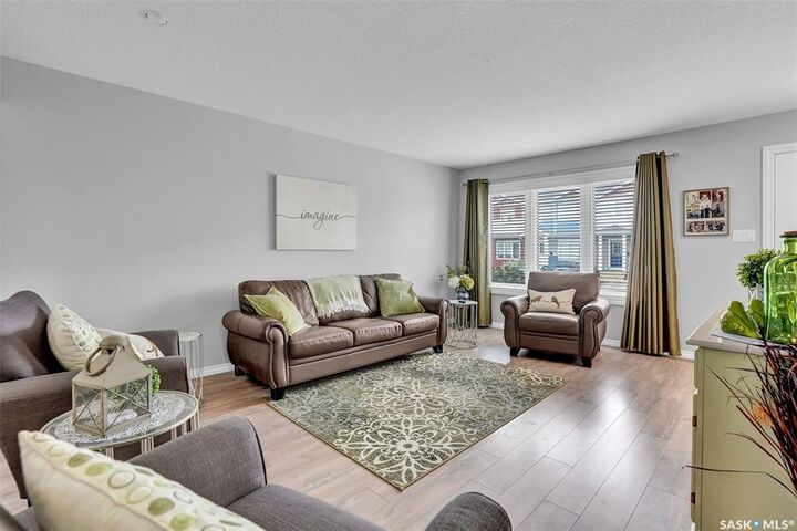 Property Photo:  1920 7th Avenue E 107  SK S4N 6M9 