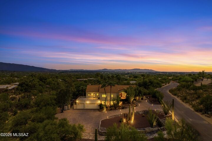 Property Photo:  4220 N Fernhill Circle  AZ 85750 