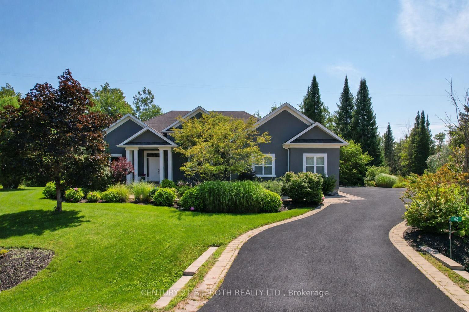 Property Photo:  42 Lilac Lane  ON L0L 1X0 