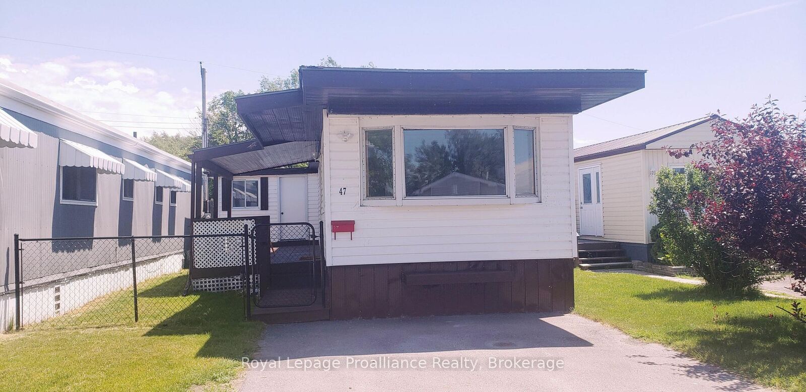 Property Photo: 311 Dundas Street E 47 ON K8V 3E5