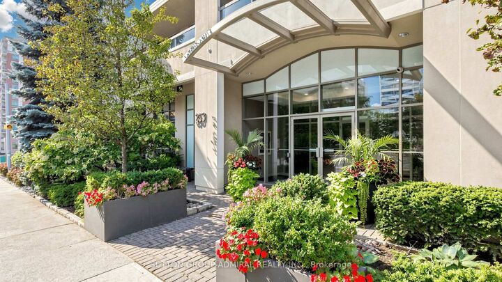 Property Photo:  253 Merton Street 606  ON M4S 3H2 