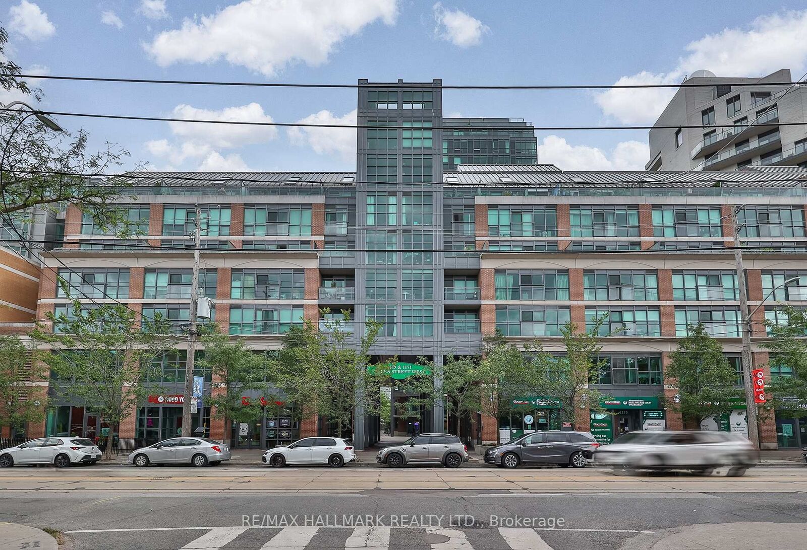 Property Photo:  1171 Queen Street W 1309  ON M6J 0A5 