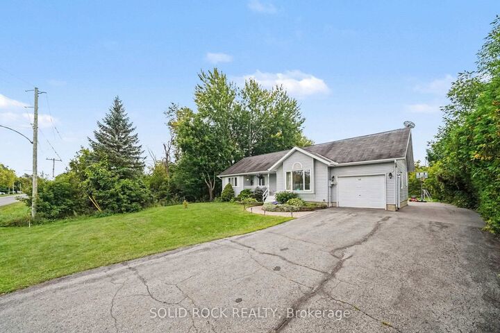Property Photo:  46 Cockburn Street  ON K0C 1G0 