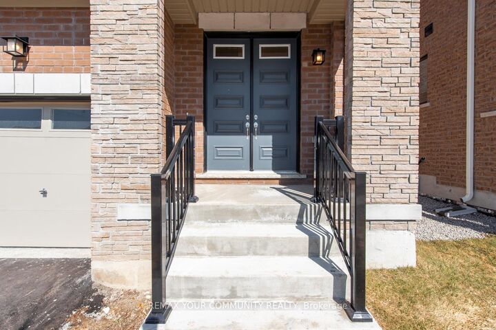 Property Photo:  83 Bearberry Road  ON L9X 2C9 